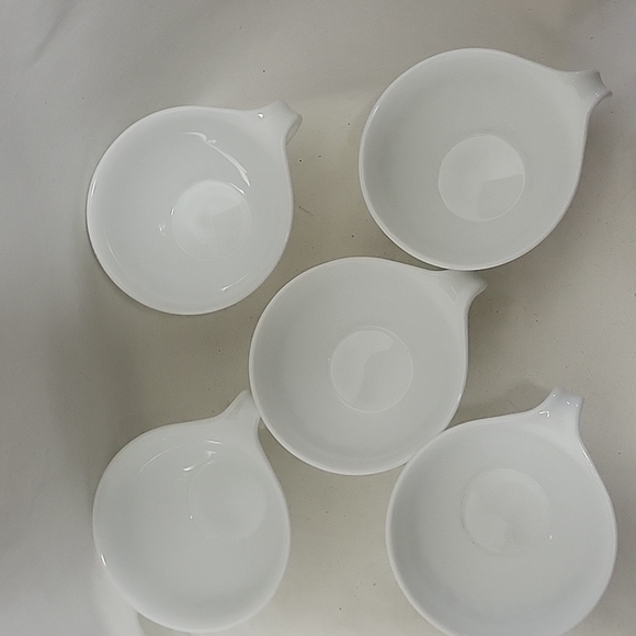 Vintage Corelle Spring Blossom/Crazy Daisy Hook Handle Cups and Saucers - Picture 4 of 5